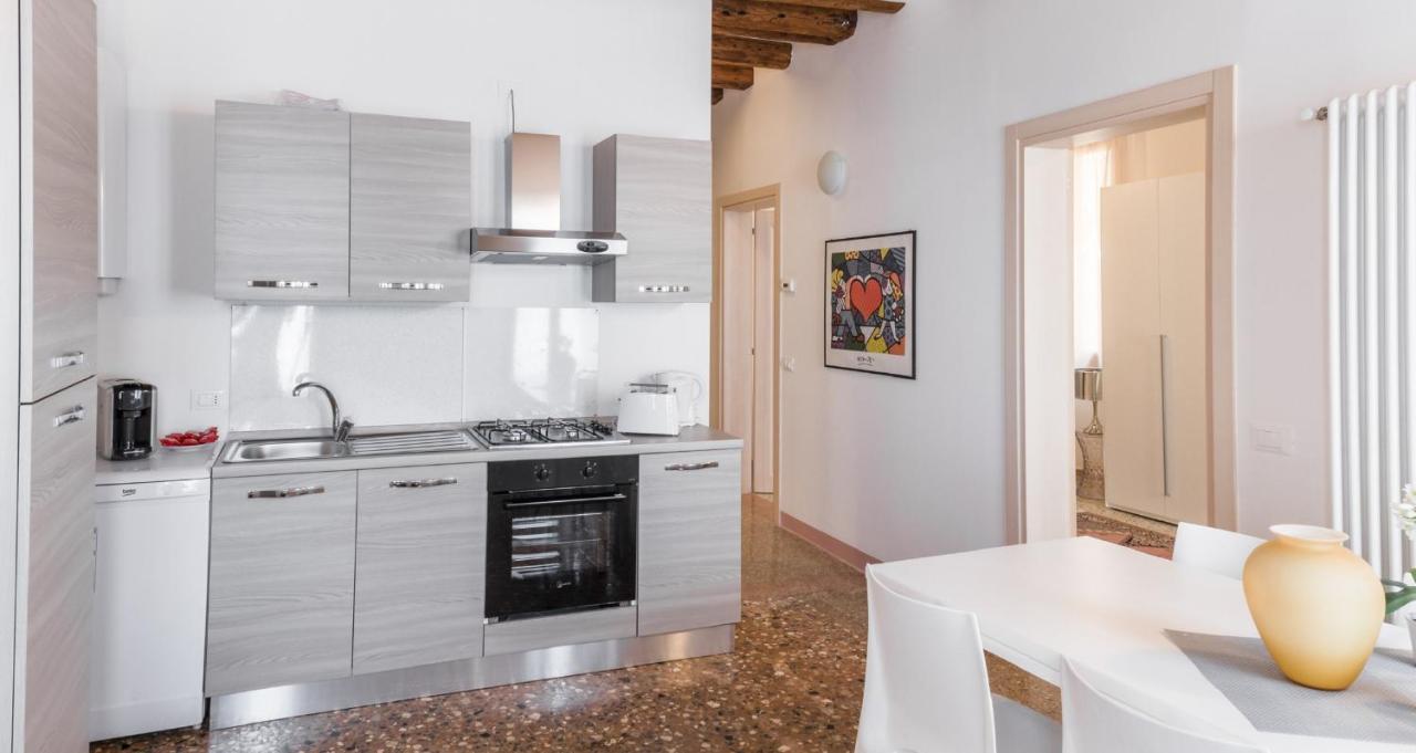 Accademia Charm Apartments By Wonderful Italy 베니스 외부 사진