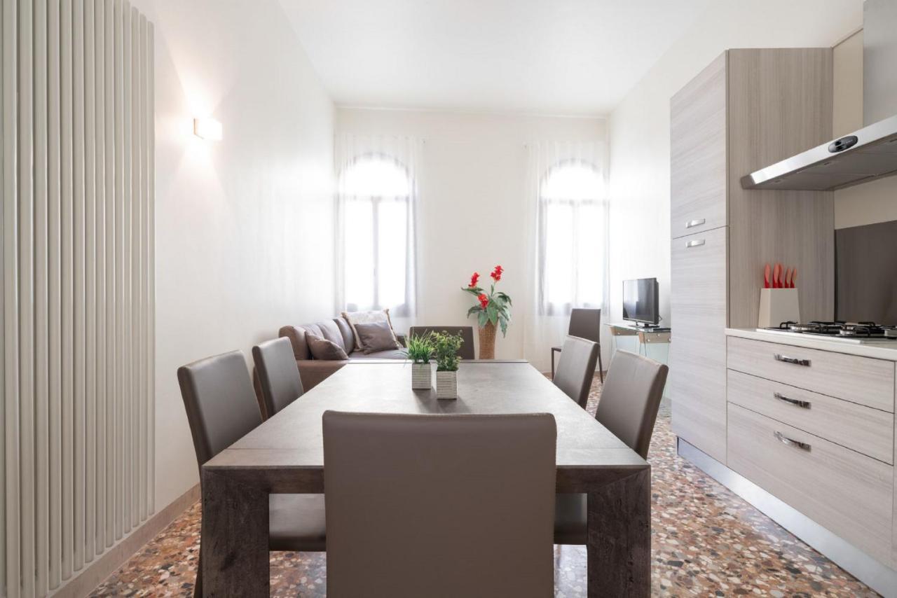Accademia Charm Apartments By Wonderful Italy 베니스 외부 사진