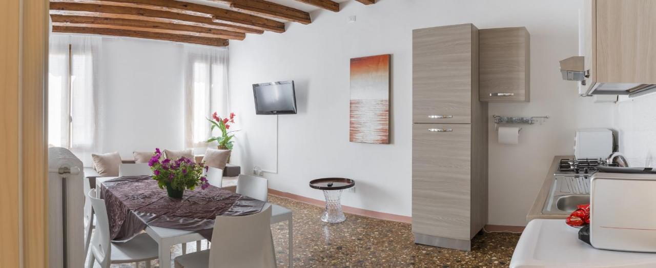 Accademia Charm Apartments By Wonderful Italy 베니스 외부 사진