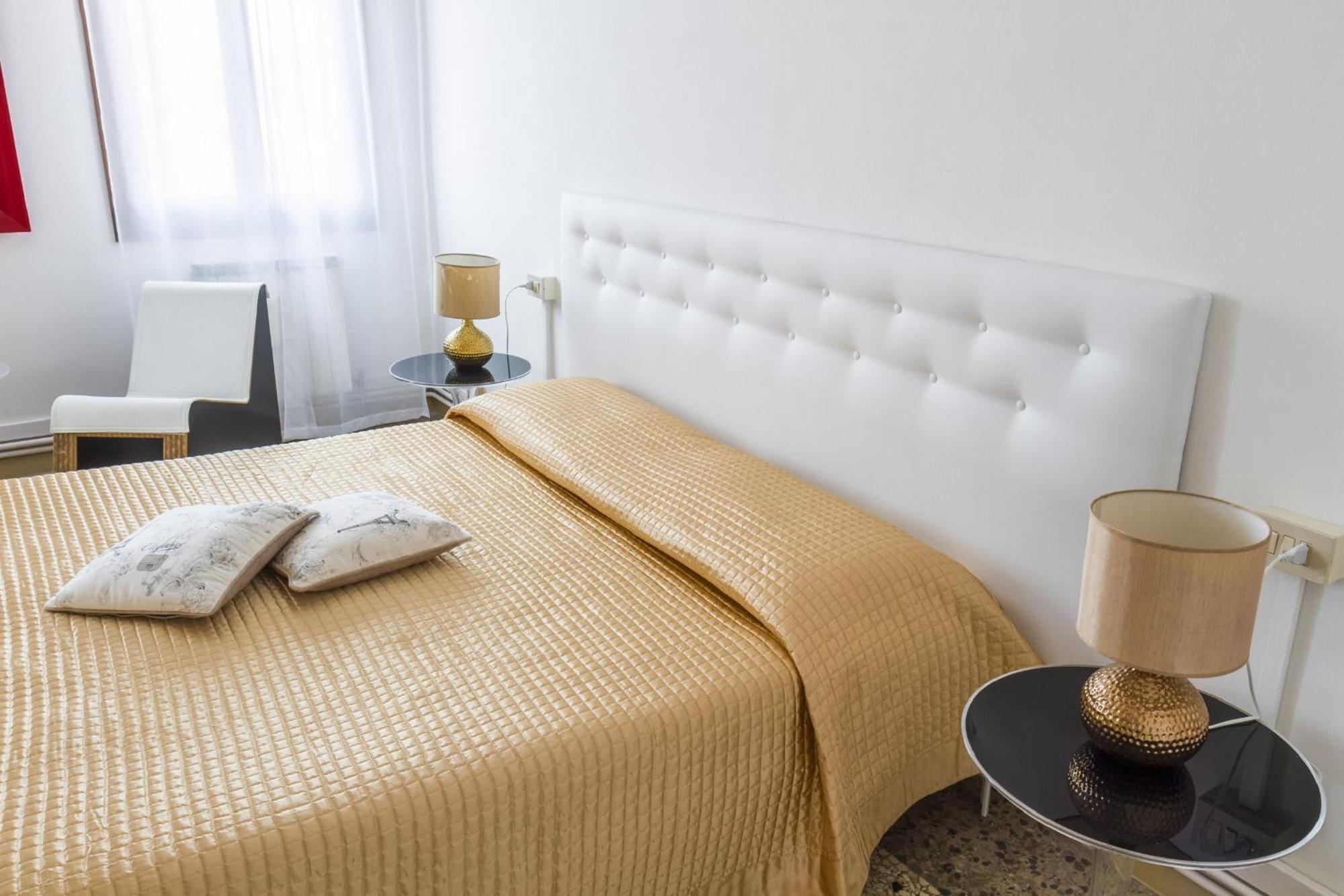 Accademia Charm Apartments By Wonderful Italy 베니스 외부 사진