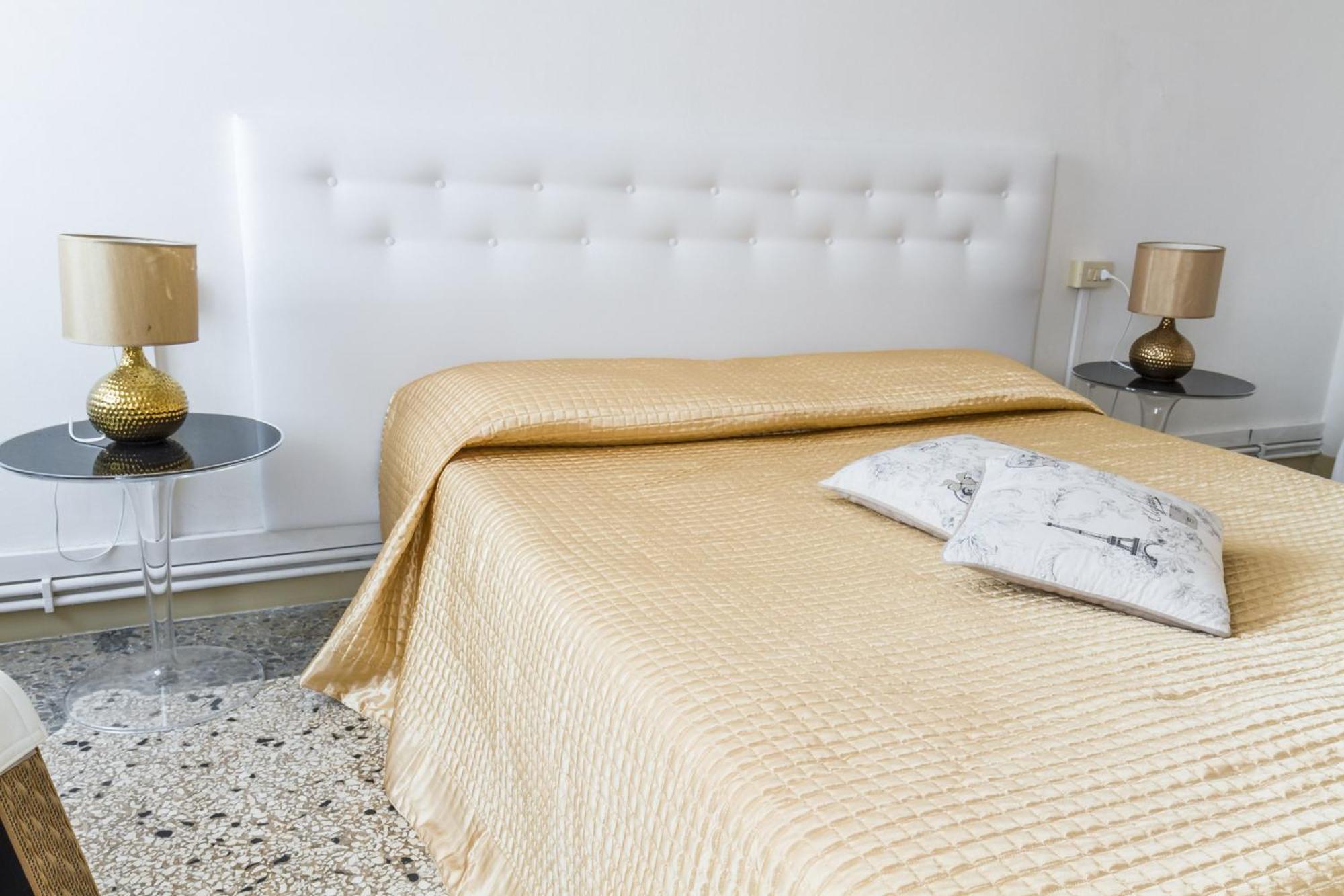 Accademia Charm Apartments By Wonderful Italy 베니스 외부 사진
